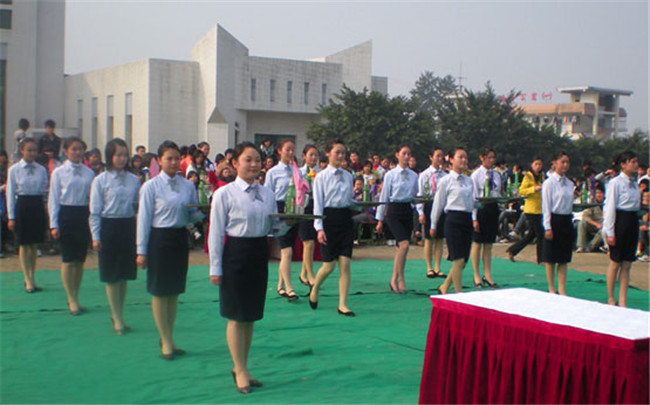 自贡市旅游职业高级中学图片