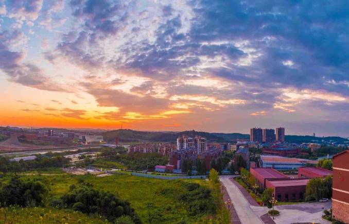 四川工业科技学院